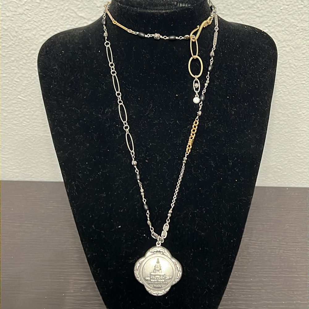 NWT CAbi Landmark Locket